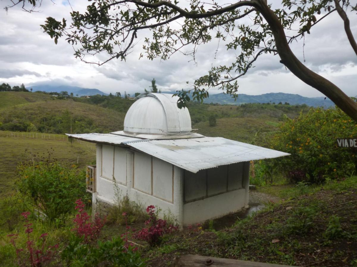 Hostal Sueno Paraiso- Observatorio Astronomico Попаян Экстерьер фото